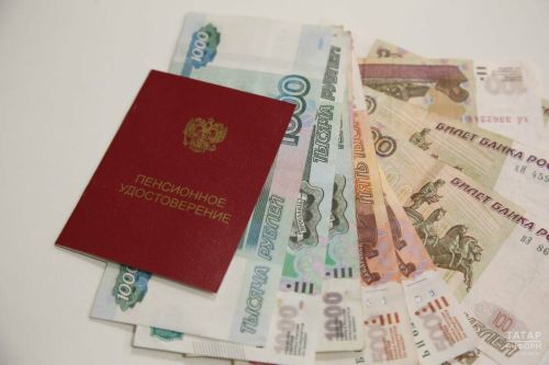 Доктор экономических наук Игорь Кох объяснил, почему нельзя повысить всем россиянам пенсию до 50 тыс. рублей
