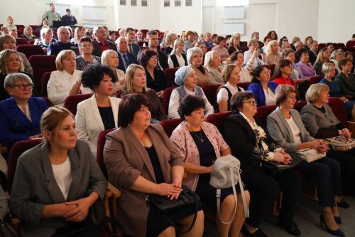 В Зеленодольске накануне профессионального праздника чествовали педагогов