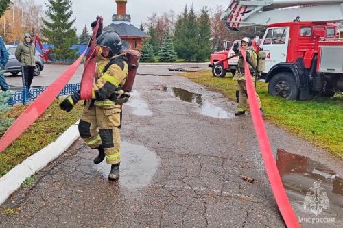 Соревнования по пожарному многоборью провели в Зеленодольском пожарно-спасательном гарнизоне