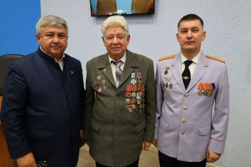 Михаил Афанасьев поздравил сотрудников ОМВД  с профессиональным праздником