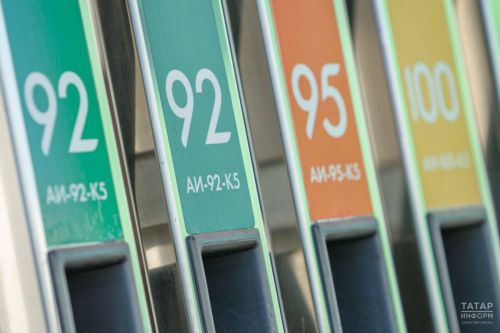 Бензин двух марок подешевел в Татарстане за 10 дней