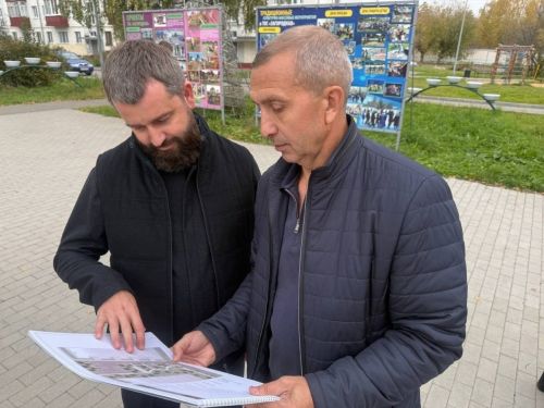 На улице Загородной активисты вместе с партнёрами создают цветущий сад
