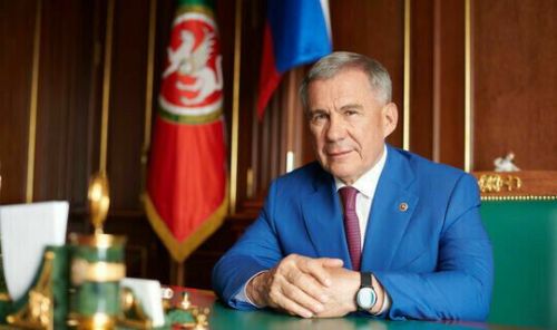 Раис Татарстана Рустам Минниханов опубликовал поздравление для жителей республики с Днем Государственного флага РТ