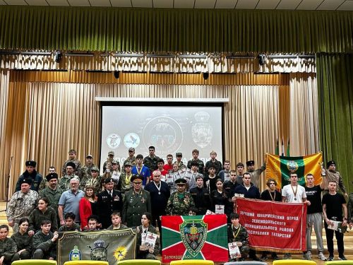 В зеленодольском лицее № 18 им. Ломоносова в честь Дня морской пехоты состоялись соревнования «Полоса Морпеха «Пластун»