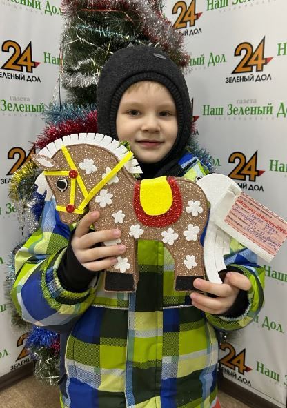 Новые участники конкурса новогодних игрушек