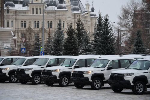 Поселениям Зеленодольского района передали новые автомобили