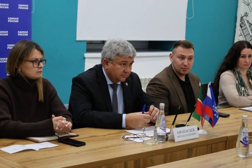 Михаил Афанасьев провел прием граждан, приуроченный ко дню рождения партии «Единая Россия»
