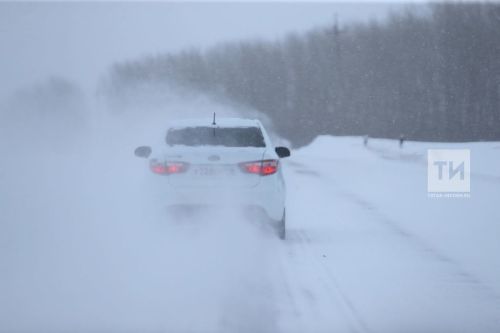 В воскресенье в Татарстане будет сильная метель и гололедица