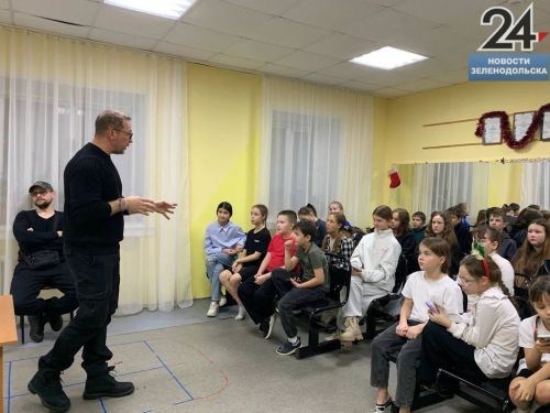 В Зеленодольском подростковом клубе «Афина» ребята встретились с  Константином Адаевым