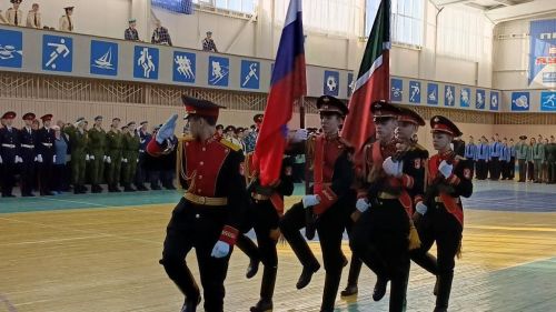 В конкурсе строя и песни победила гимназия № 3