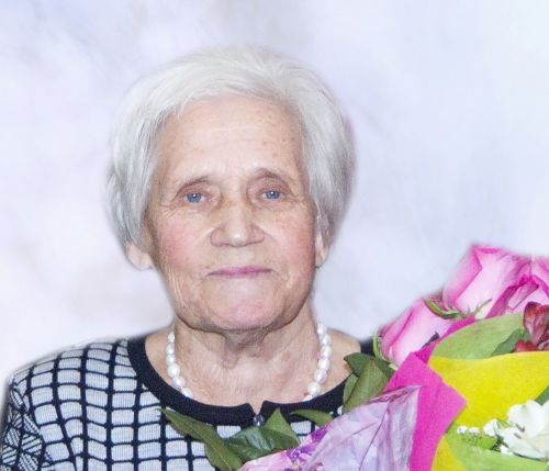90 лет исполнилось педагогу и директору школы Анне Васильевне Бариновой