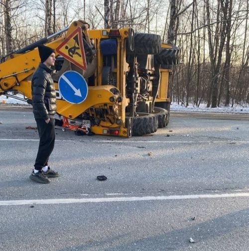 Водитель трактора пострадал после столкновения с автобусом под Зеленодольском