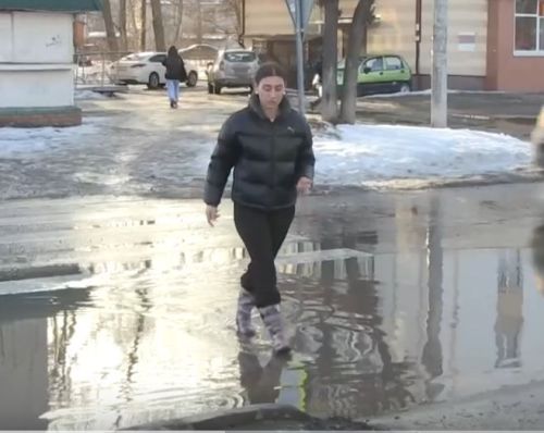 На улицах Зеленодольска образовались огромные лужи