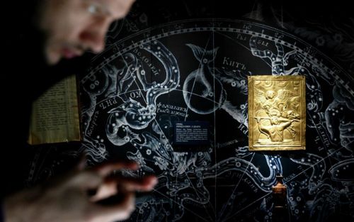 Гадалки и астрологи заработали более 100 млрд рублей за 2024 год