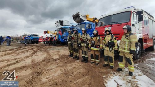 Зеленодольские пожарные учились ликвидировать аварию на газопроводе