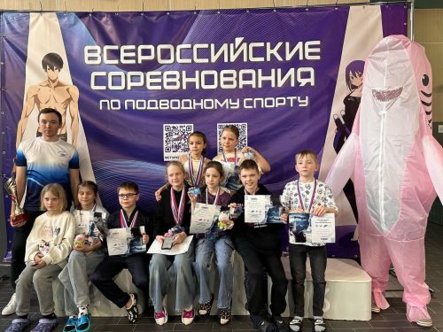 Пловцы школы № 5 «Дельфин» завоевали 12 медалей на соревнованиях «Весенняя Волна 2025»