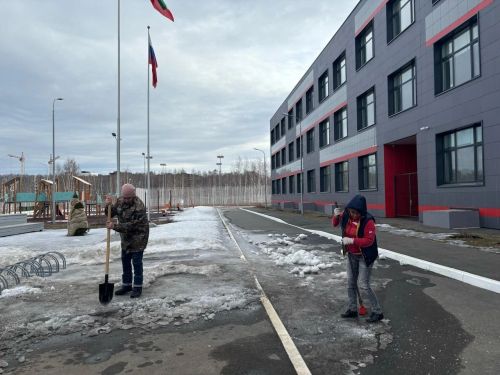 В Зеленодольске прошли первые весенние субботники