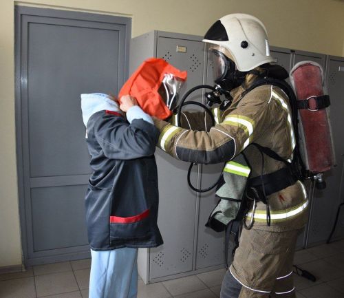 Зеленодольские пожарные провели учения на ПОЗИС