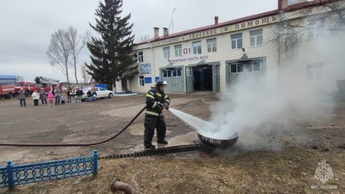 Зеленодольские пожарные пригласили в гости семьи участников СВО