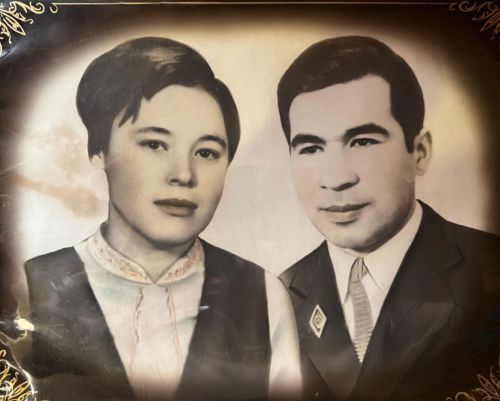 В Зеленодольском ЗАГСе поздравили семью Зиятдиновых с золотой свадьбой