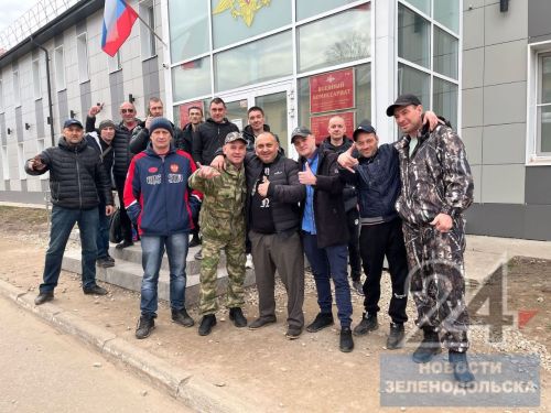Из Зеленодольска на СВО отправились 20 добровольцев
