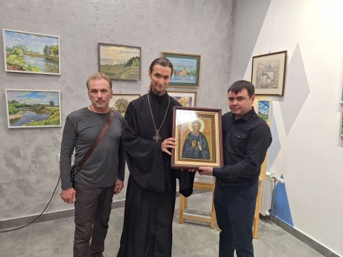 Работа иконописца Алексея Рябко отправится в зону боевых действий