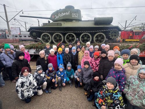 Поезд Победы встретили ученики лицея № 14