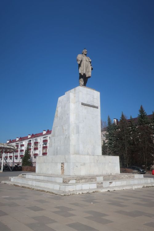Ветераны Зеленодольска: Памятник Ленину надо отремонтировать!