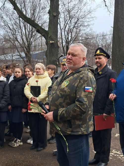 В школе № 17 прошел митинг «День подвига Николая Андреевича Катина»