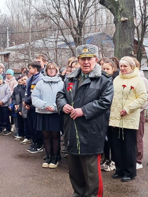 В школе № 17 прошел митинг «День подвига Николая Андреевича Катина»
