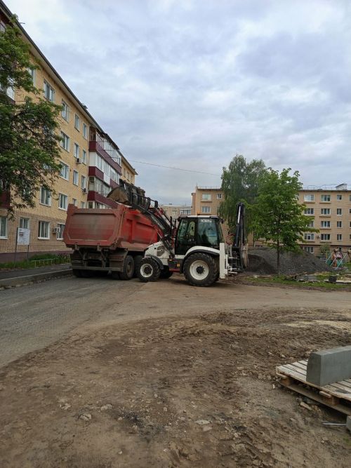 Городские дворы преображаются в рамках республиканской программы «Наш двор»