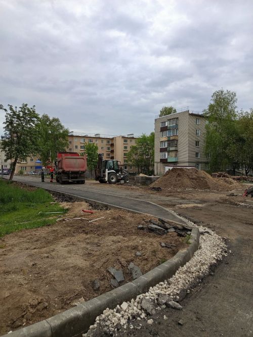 Городские дворы преображаются в рамках республиканской программы «Наш двор»