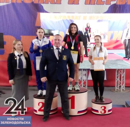 Айгуль Ситдикова вновь стала чемпионкой России в троеборье