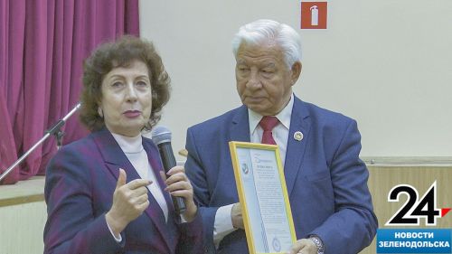 10 лет тренер по волейболу Сергей Саркисян собирает реликвии зеленодольских спортсменов