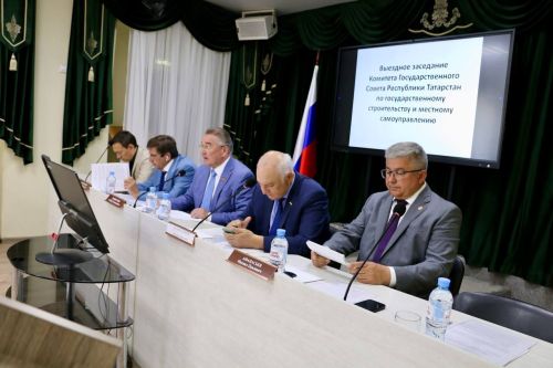 Парламентарии Татарстана провели совещание в поселке Васильево