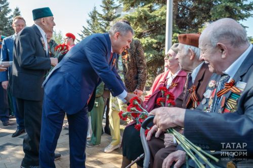 Рустам Минниханов обратился с поздравлениями к ветераном Великой Отечественной Войны