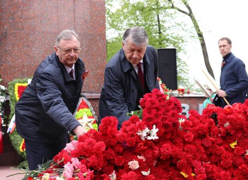 По улицам Зеленодольска проходит шествие к Парку Победы