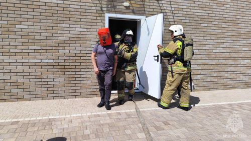 Зеленодольские огнеборцы впервые провели пожарно-тактические учения на территории Свияжского логистического центра
