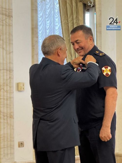 Начальнику ОВО по Зеленодольскому району Гумару Минуллину вручили медаль «За доблестный труд» в казанском Кремле