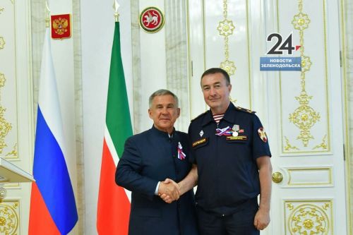 Начальнику ОВО по Зеленодольскому району Гумару Минуллину вручили медаль «За доблестный труд» в казанском Кремле