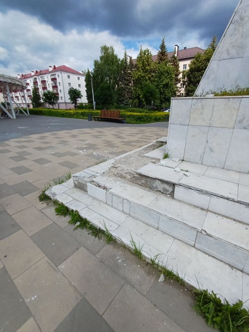 Зеленодольцы обеспокоены состоянием памятника Ленину на Театральной площади
