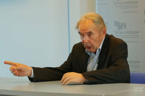 Историк Индус Тагиров уверен, что чтобы сохранить Россию — необходимо уважать все языки народов РФ
