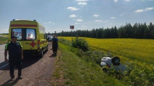 Пожилая женщина погибла в аварии на трассе в Татарстане из-за водительницы, не справившейся с управлением