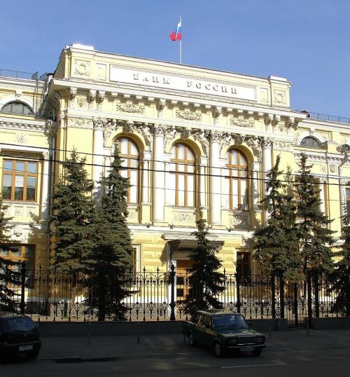 Проект «Деньги под защитой» от Банка России поможет старшему поколению уберечь свои финансы
