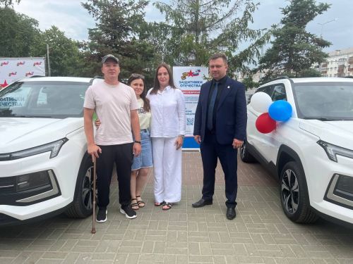 Ветеран СВО из Зеленодольска получил автомобиль от фонда «Защитники Отечества»