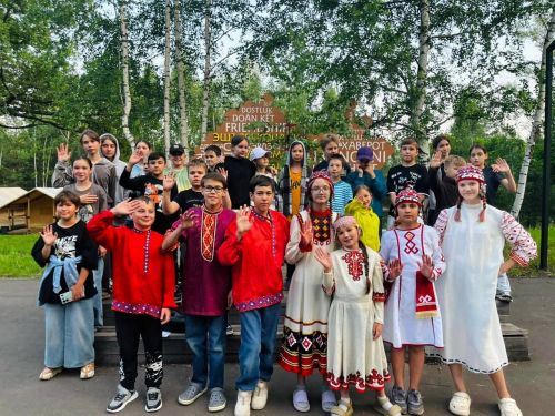 В лагере «Мирас» для отдыхающих детей организовали этносмены