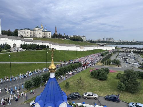 Патриарх Московский и всея Руси Кирилл возглавил Литургию в честь явления Казанской иконы Божией Матери