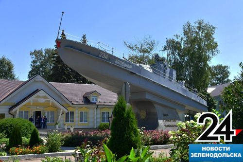Рустам Минниханов и Николай Патрушев вручили Зеленодольскому заводу им. Горького орден «За доблестный труд»