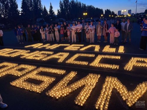 В Казани почтили память жертв войны в Донбассе акцией «Ангелы Донбасса»