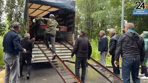 Волонтеры Зеленодольска отправили 27 гуманитарный груз в зону СВО: автомобиль, два мотоцикла и РЭБ